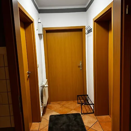 Preis Stadtoase Hbf Am Bahnhof Fuer Max 3 Personen Mit Boxspringbetten Schlafcouch Kueche Und 2x Tv Salzwedel