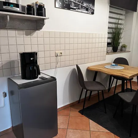 Apartment Preis Stadtoase Hbf Am Bahnhof Fuer Max 3 Personen Mit Boxspringbetten Schlafcouch Kueche Und 2x Tv
