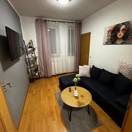Preis Stadtoase Hbf Am Bahnhof Fuer Max 3 Personen Mit Boxspringbetten Schlafcouch Kueche Und 2x Tv *