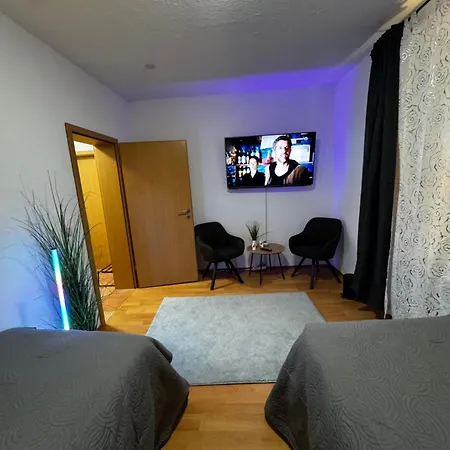 Apartment Preis Stadtoase Hbf Am Bahnhof Fuer Max 3 Personen Mit Boxspringbetten Schlafcouch Kueche Und 2x Tv